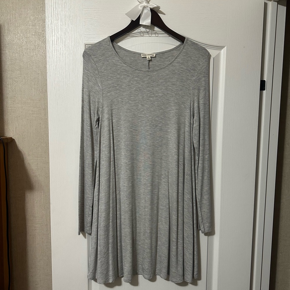 Zenana Outfitters Heather Gray Long Sleeve Dress
